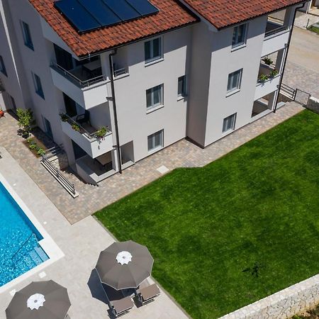 Apartments Mateo 2 バスカ エクステリア 写真