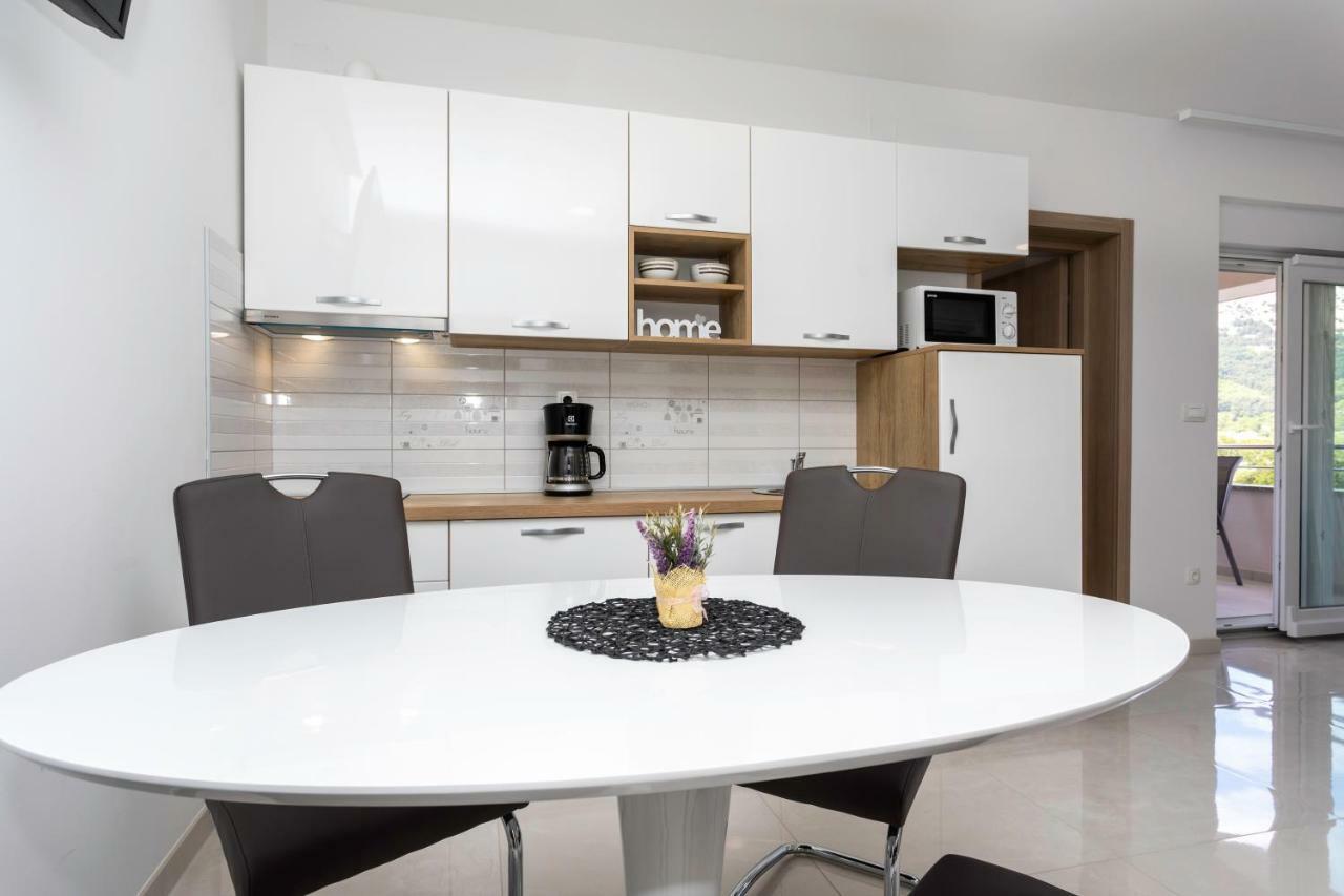 Apartments Mateo 2 バスカ エクステリア 写真