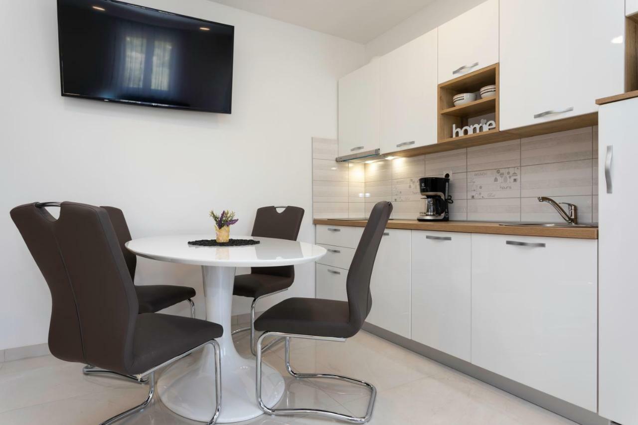 Apartments Mateo 2 バスカ エクステリア 写真