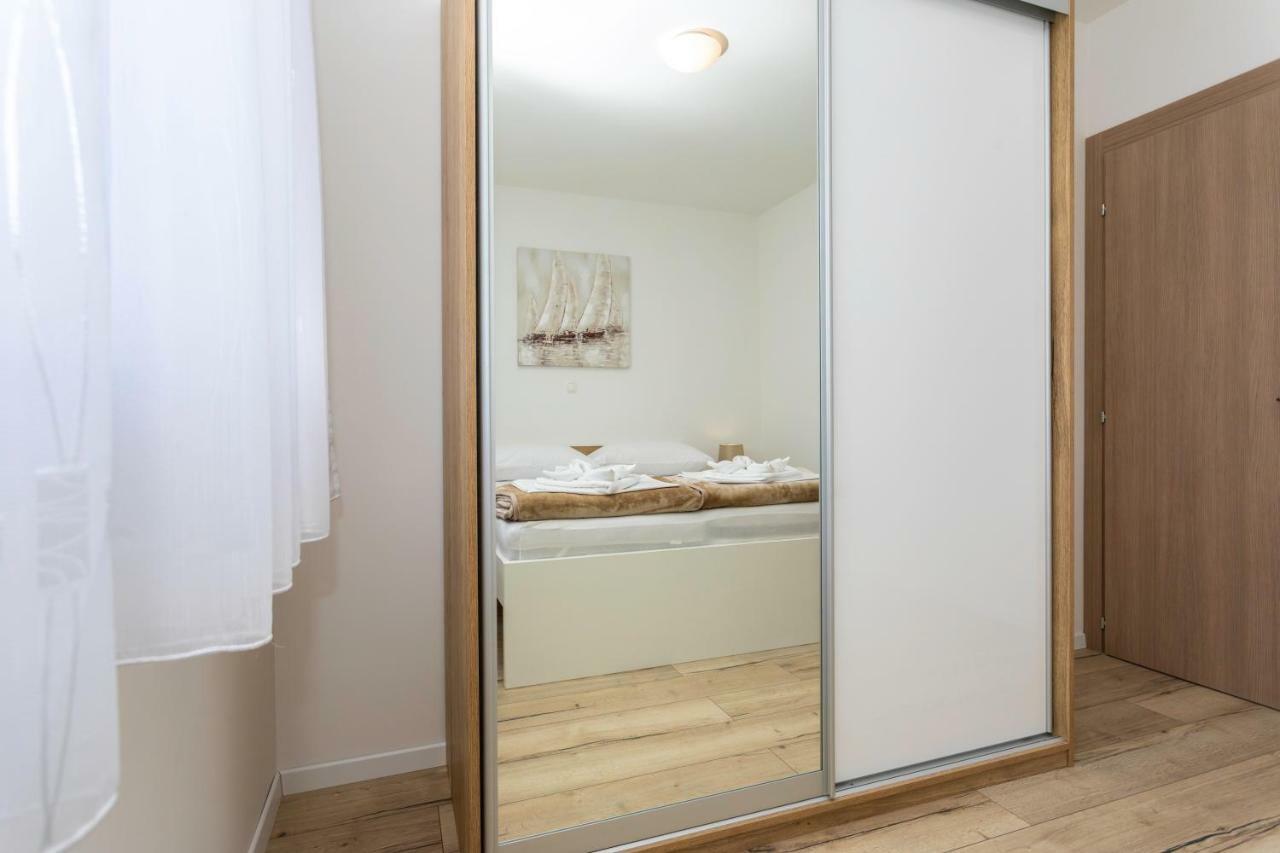Apartments Mateo 2 バスカ エクステリア 写真
