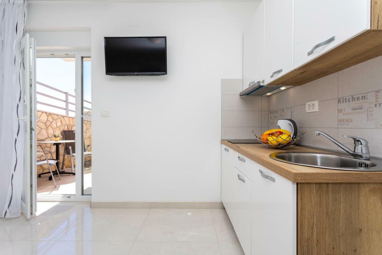 Apartments Mateo 2 バスカ エクステリア 写真